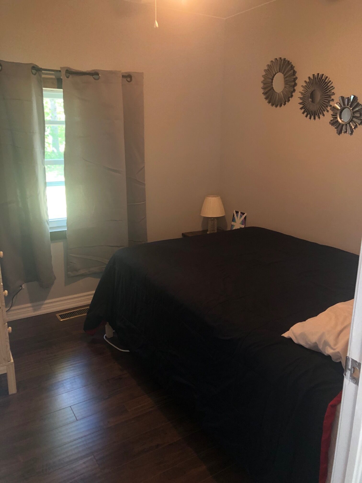 Private Cottage on Lake Cardiff