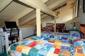 2 bedrooms, free WiFi, bed sheets