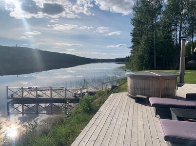 Awesome home in Bredbyn with WiFi, Sauna and Jacuzzi