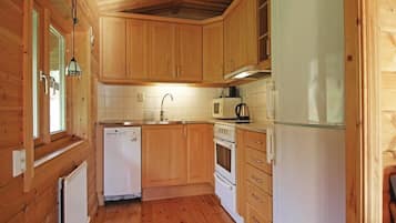 Stovetop, dishwasher, coffee/tea maker, electric kettle