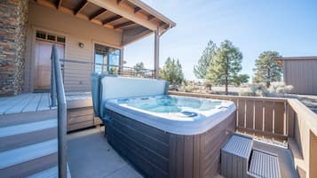 Bañera de hidromasaje exterior