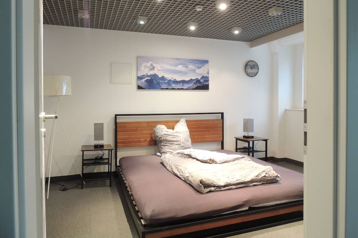 Chambre Double Ville, 1 grand lit, non-fumeurs | Bureau, espace de travail pour ordinateur portable, Wi-Fi gratuit