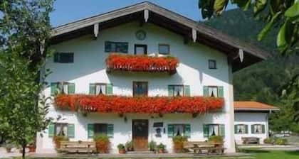 Vacation apartment 1, up to 5 persons, 65 sqm, 2 separate bedrooms