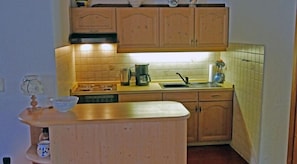 Kühlschrank, Ofen, Herdplatte, Geschirrspüler