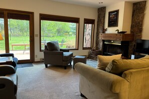 TV, fireplace, DVD player