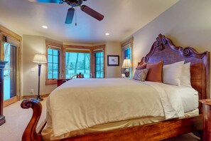 3 bedrooms, iron/ironing board, Internet, bed sheets - Luxury & secluded cabin w/furnished deck, wood fireplace, mountain & river views (Jackson)