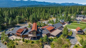 Exterior - 1PM Check In/Out | A Suncadia Escape Where Nothing Feels Rushed! (Cle Elum)