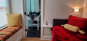 3 chambres, fer et planche à repasser, Wi-Fi gratuit, draps fournis