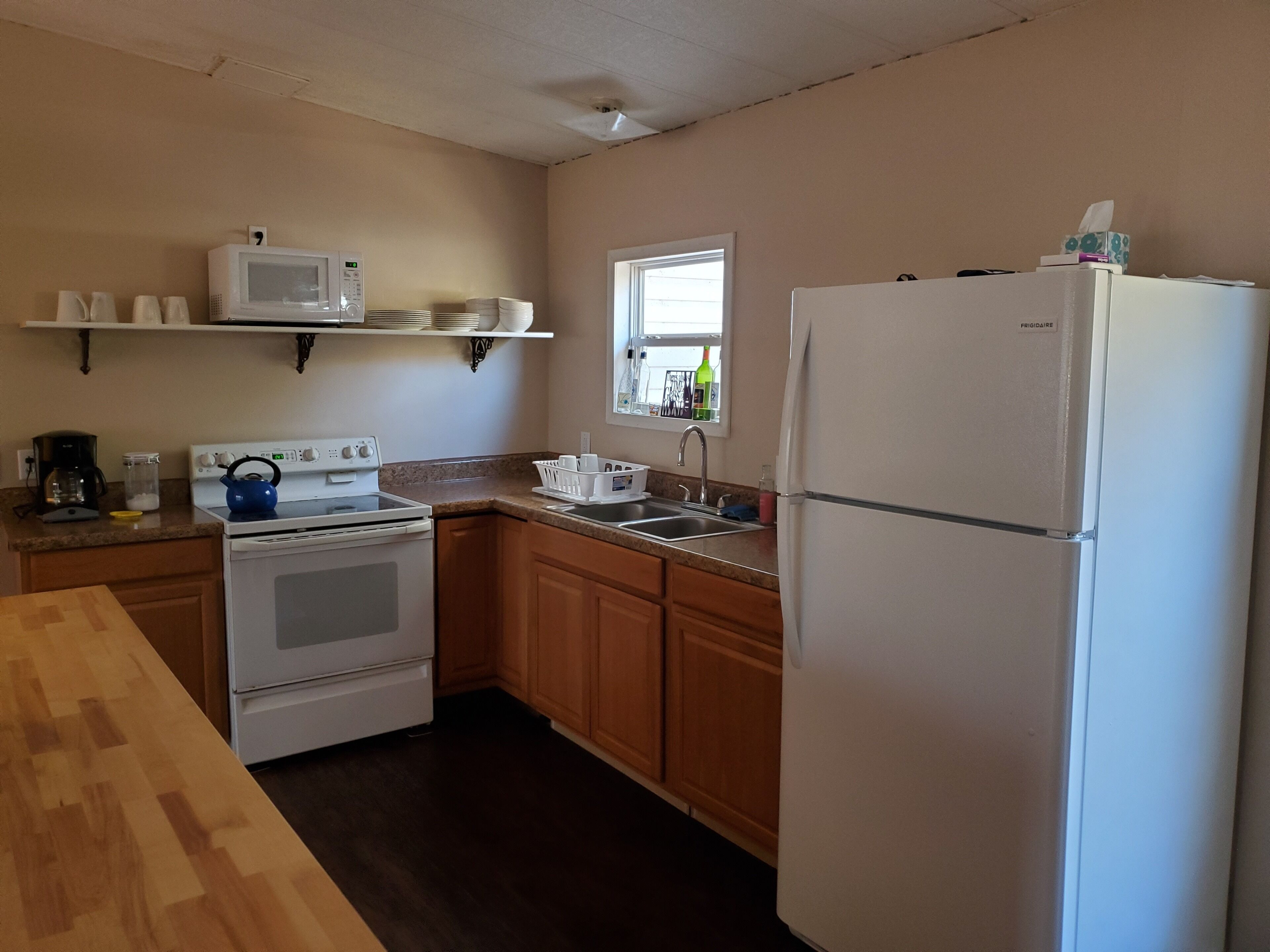 Enjoy your Getaway to this 3br 2ba Lakefront Home with Dock and boat slip