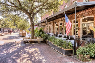 Charming, historic condo w/ a full kitchen, free WiFi, & central A/C