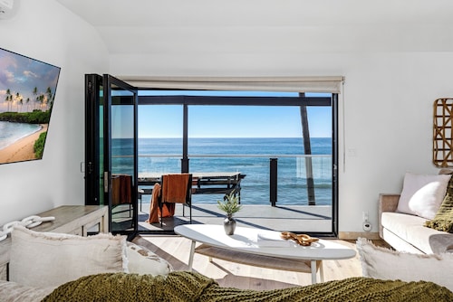 Single Family Tranquil Beachfront Rental P1829-0