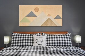 2 bedrooms, free WiFi, bed sheets - River Rider at Brookside (Red River)