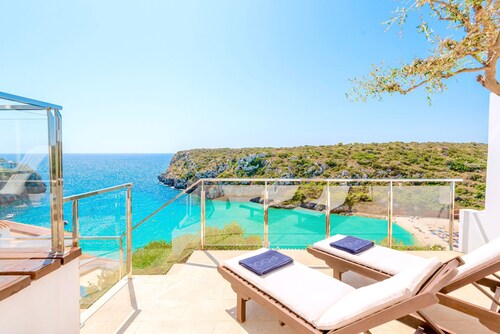 Seafront Villa Bellavista with private heated pool