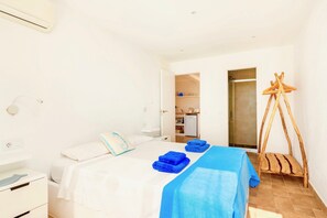 2 bedrooms, in-room safe, iron/ironing board, travel cot