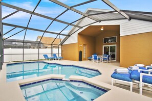 Outdoor pool, a heated pool - The Cozy Villa , private pool and spa , 3 miles from Disney (Kissimmee)