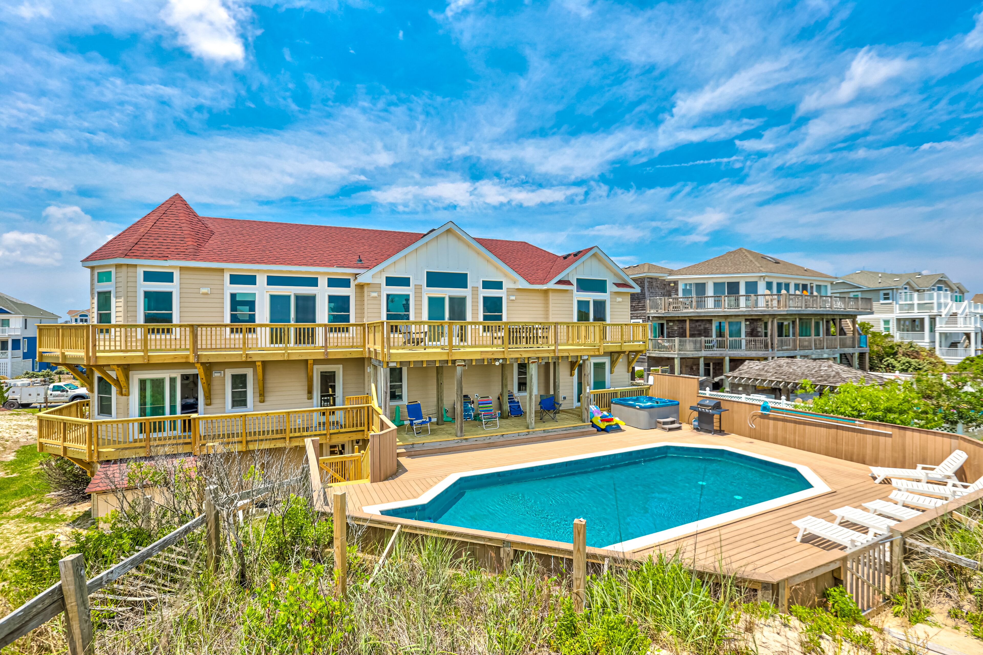Oceanfront in Corolla with heated pool, hot tub, & rec room with pool table