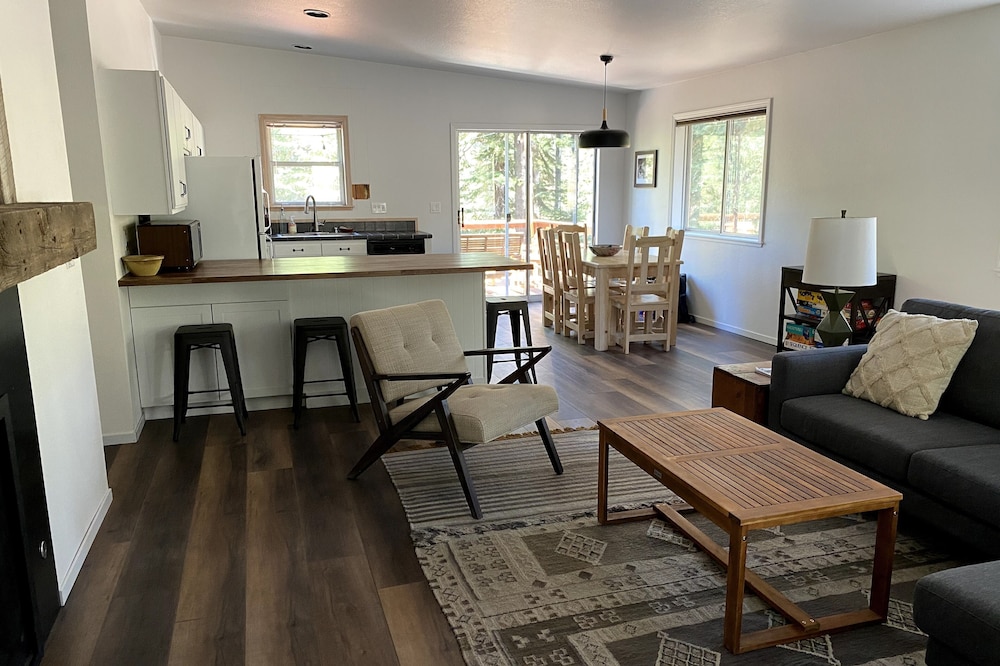 Great location & features!