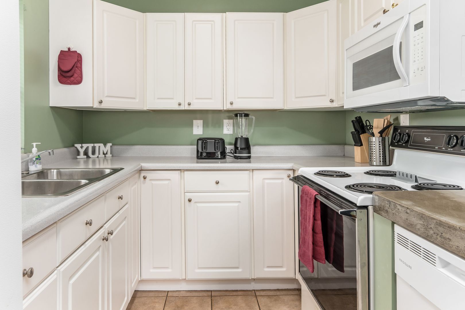 ★The Mad Cat Inn★Private Guest House★ FirePit★HotTub★