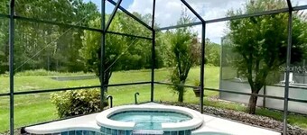 Isabellas Luxury 6BR Home Pool/Jacuzzi/Spa/GameRoom/BBQ Grill/ Mins from Disney