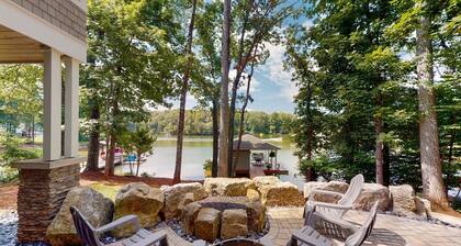 New SML Lake Retreat-Spectacular Dock, Boat Space, Fire Pit, Outdoor Dining,WiFi