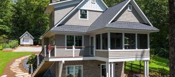 New SML Lake Retreat-Spectacular Dock, Boat Space, Fire Pit, Outdoor Dining,WiFi