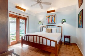 1 habitación, acceso a internet y ropa de cama 