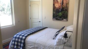 3 makuuhuonetta, Wi-Fi, vuodevaatteet, pääsy pyörätuolilla