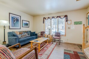 Téléviseur, foyer, lecteur de DVD