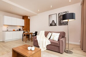Flat-screen TV - Comfortable Apartment in Mokotow | Parking and Balcony (Warszawa)