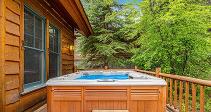 Spacious Cozy Cabin w/ Deck, Private Hot Tub, Grill - Amazing In-Village Locale