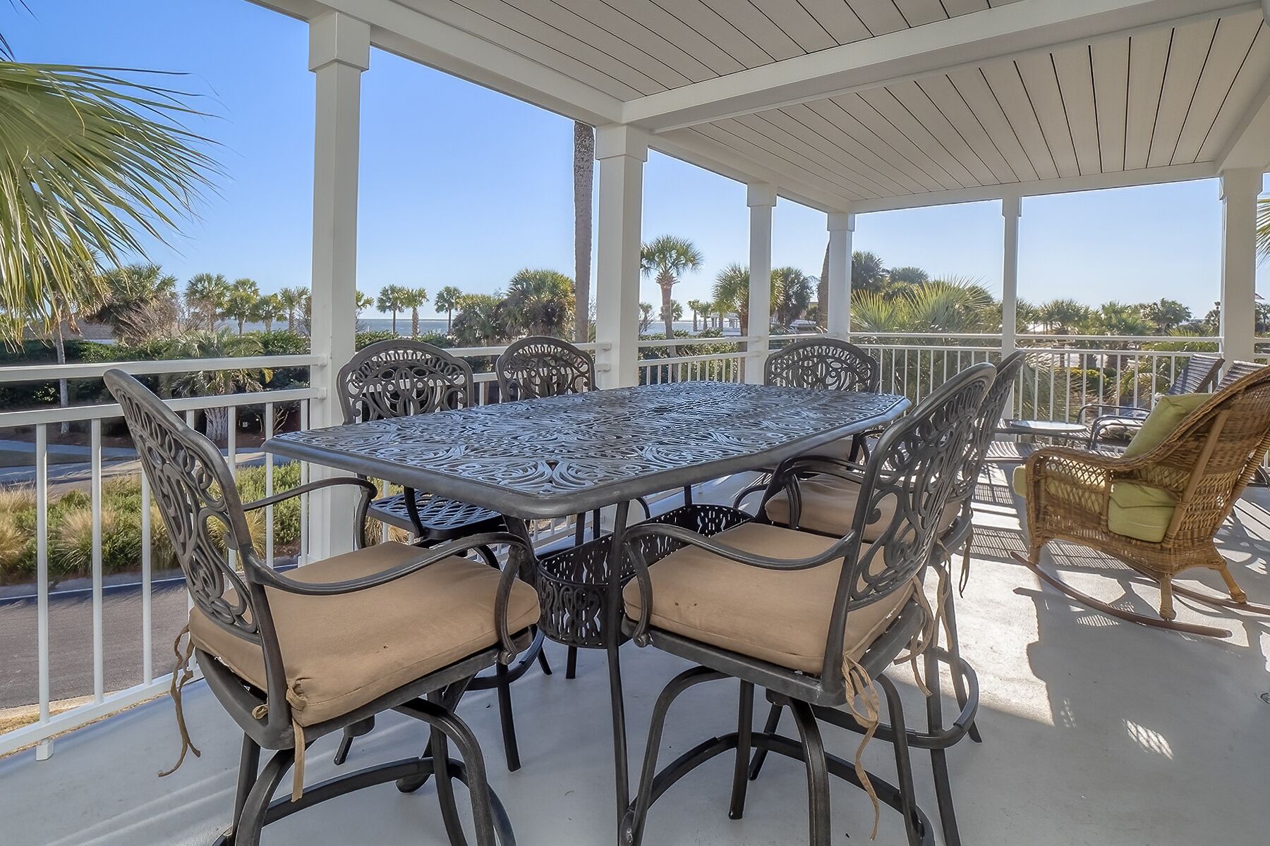 First Floor Ocean View! Pet Friendly! Sleeps 6! Amenity Cards!