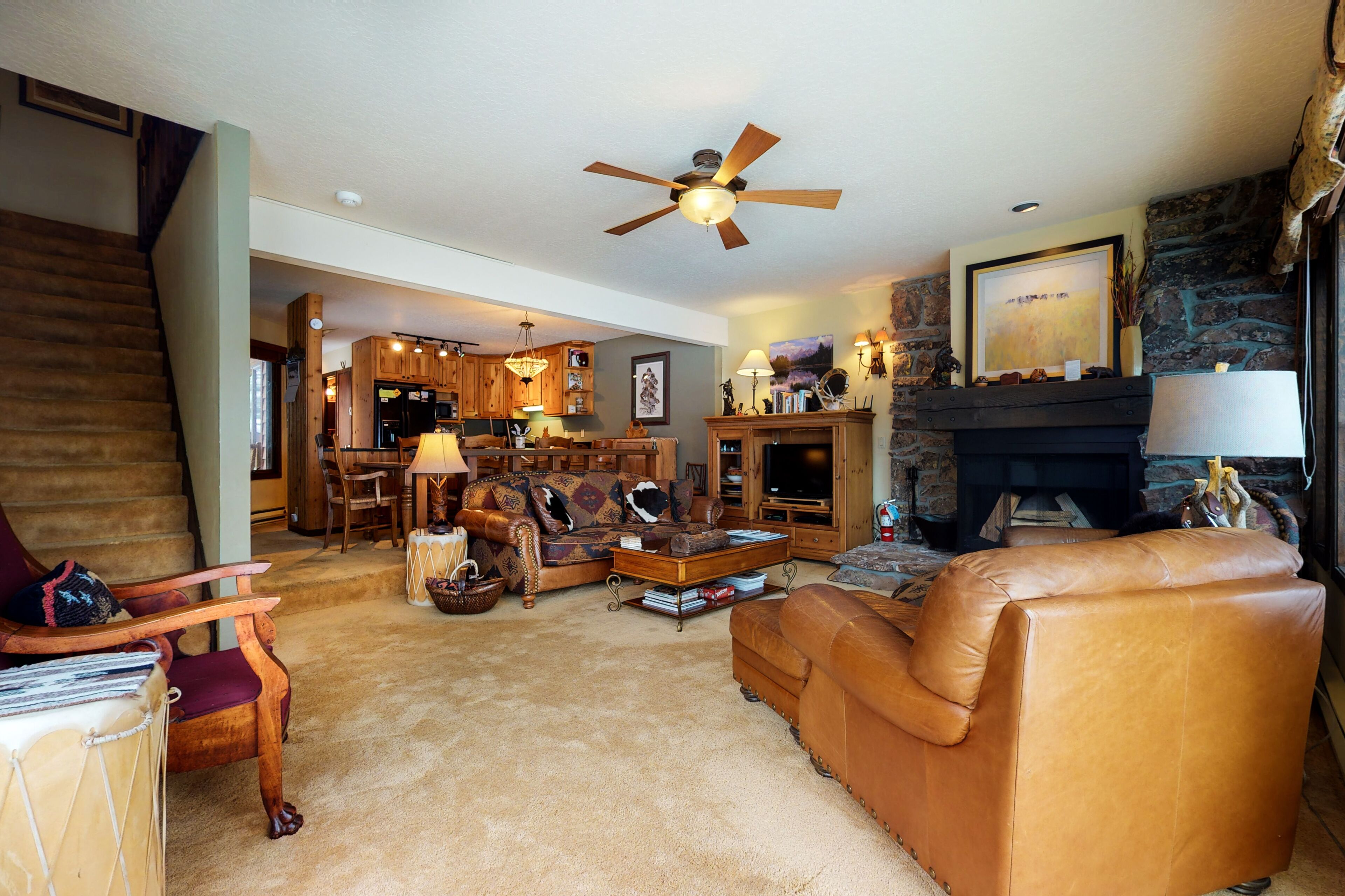 Rustic townhome near Jackson Hole Golf & Tennis Club with private sauna & deck