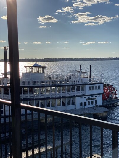 Your Place right on the lake with third floor balcony to watch the sunset 2x2+1