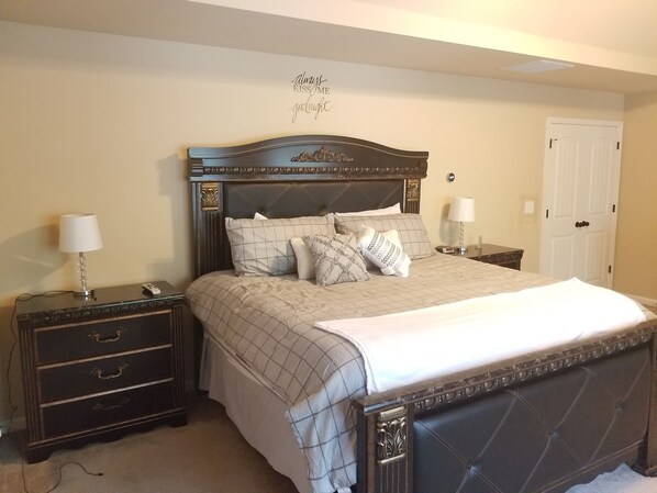 5 habitaciones, escritorio, tabla de planchar con plancha y wifi gratis 