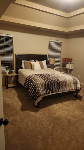 5 bedrooms, desk, iron/ironing board, free WiFi