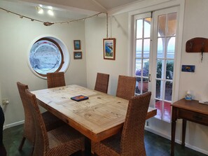 Dining - Simply Beautiful 3 brm beach front with sea views and headland views. (Waiwera)