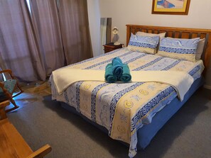 3 dormitorios, tabla de planchar con plancha, wifi gratis y ropa de cama