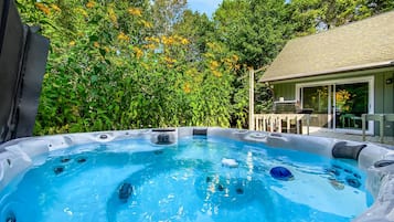 Baignoire à remous extérieure