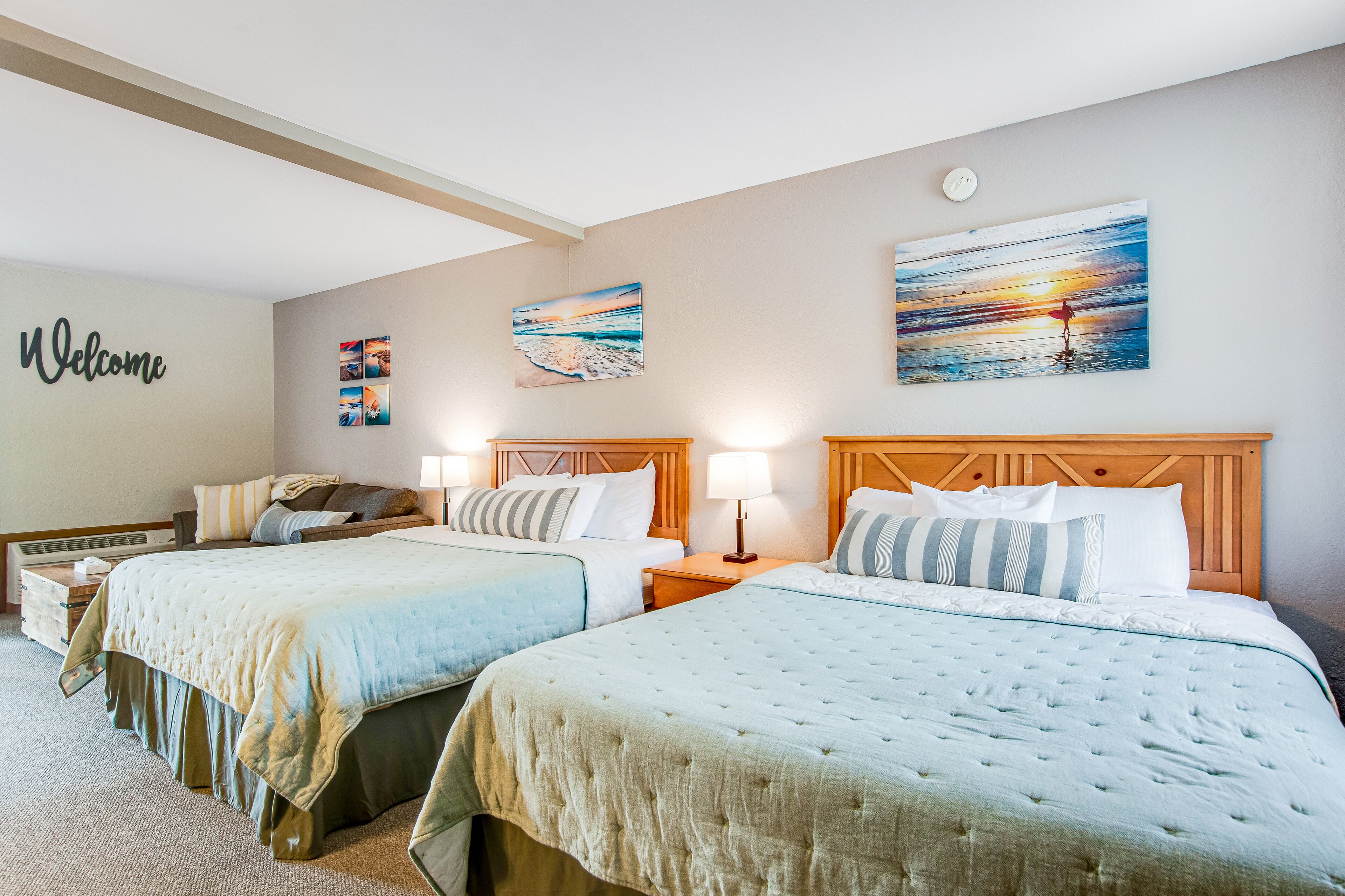 Peaceful gem with golf course & hot tub - near Noah’s Ark & Mt. Olympus