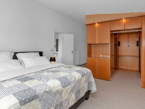 2 bedrooms, internet