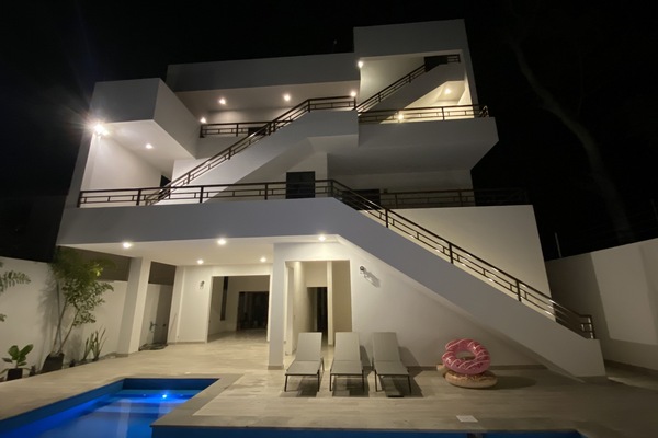 Piscina all'aperto, una piscina riscaldata