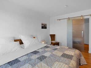 3 bedrooms, internet