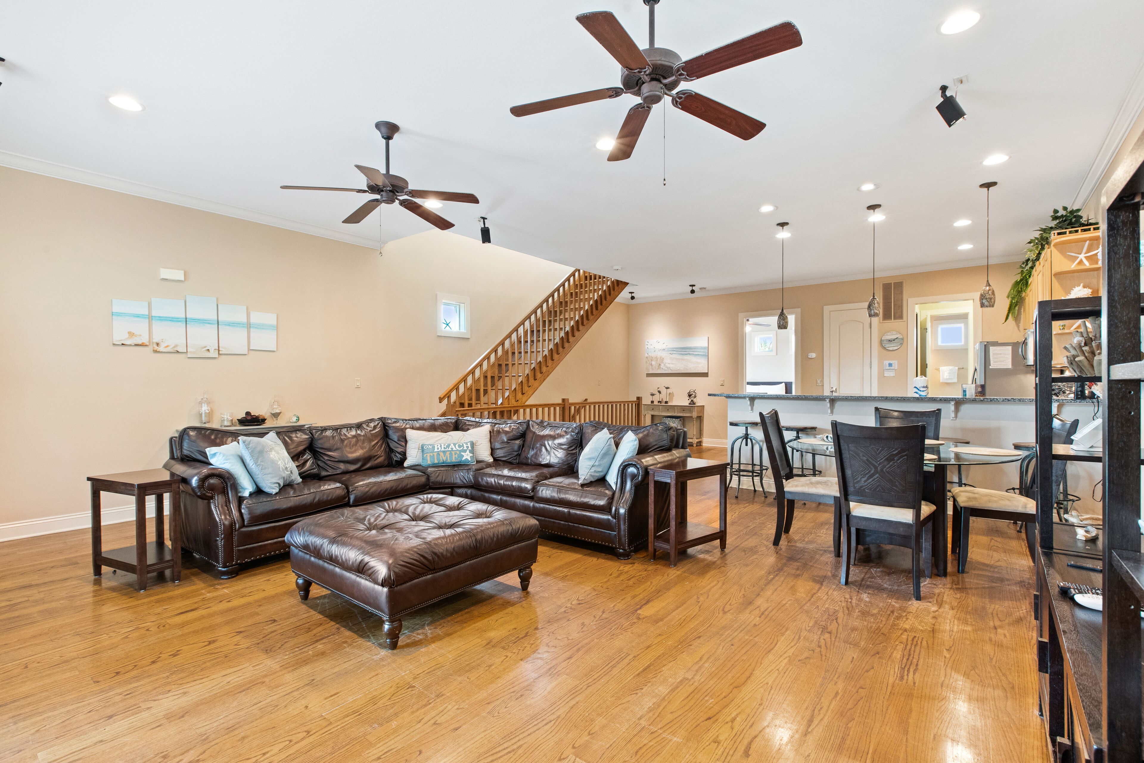 Dog-Friendly Townhouse w/ Free WiFi & Central A/C - Short Walk to the Beach!