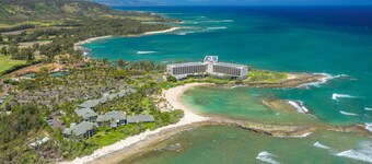 Holiday Sale! Turtle Bay Villas 310 by Gather: Beachfront w/ Shared Pool/Spa/AC
