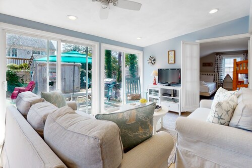 Classic Cape Cod home with Patio and Firepit - Walk to the Beach