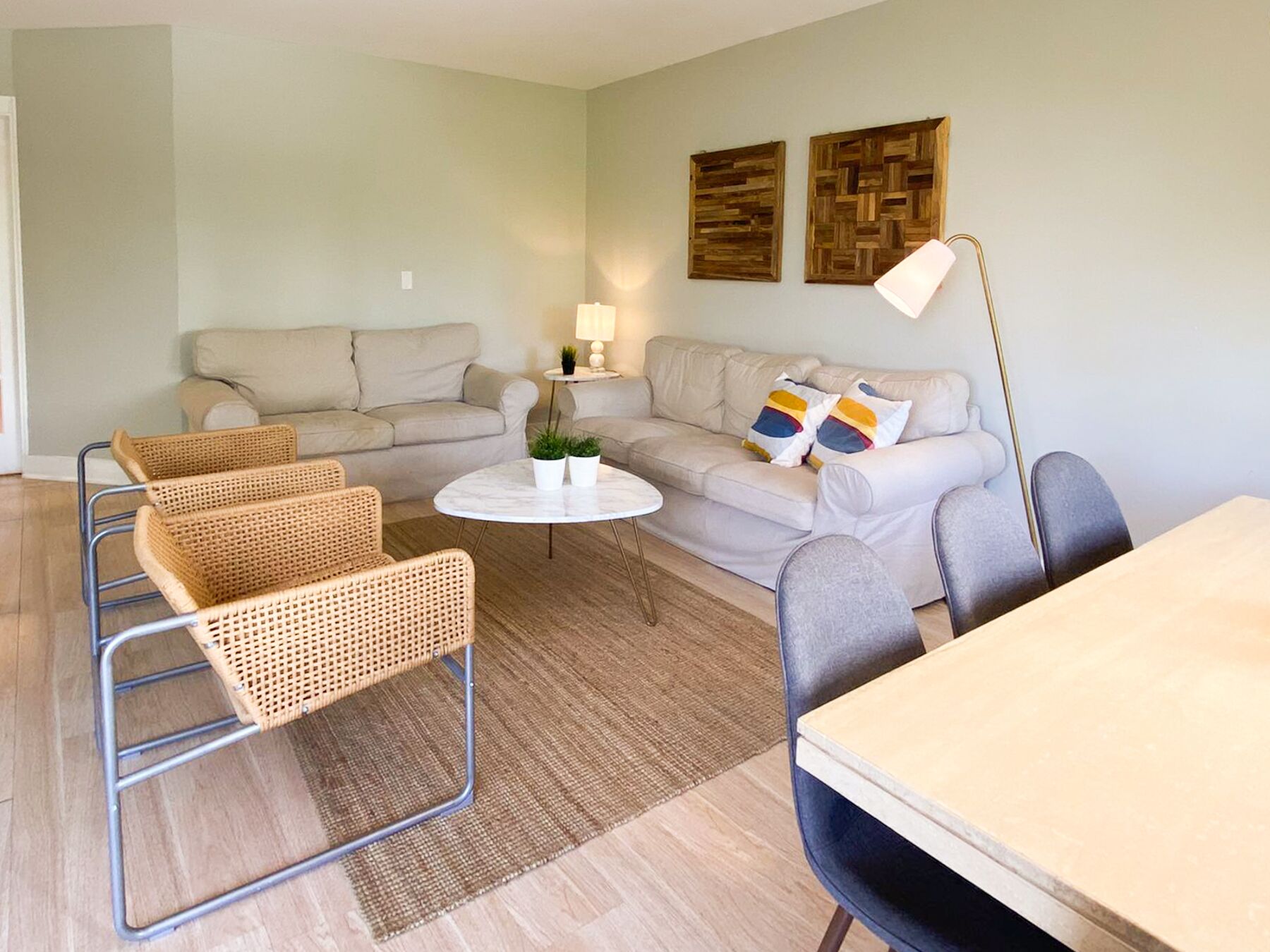 Beatiful apartment in Key Colony Condominium 