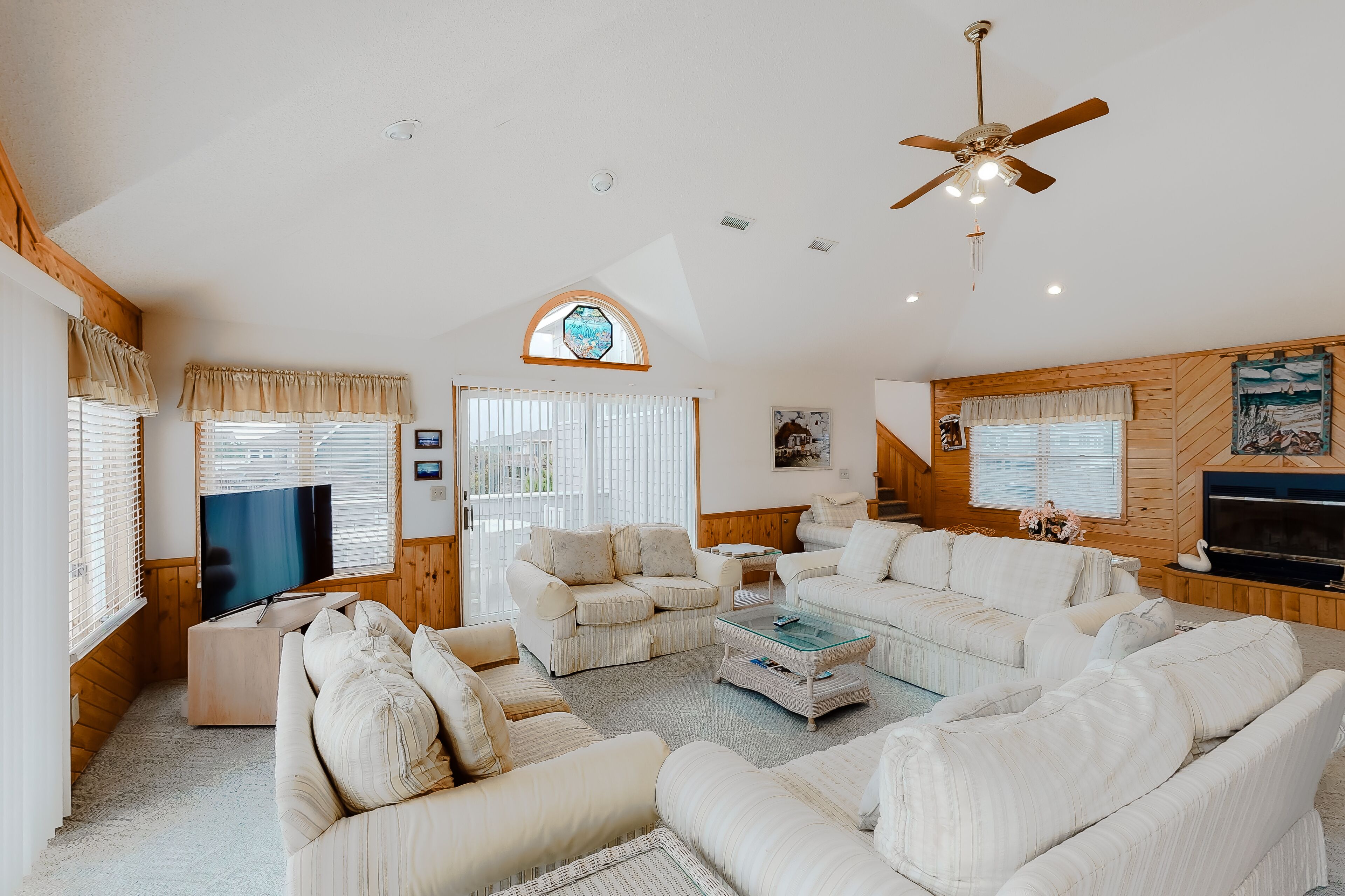 Semi-Oceanfront Home w/ Direct Beach Access, Private Hot Tub, & Shared Pool
