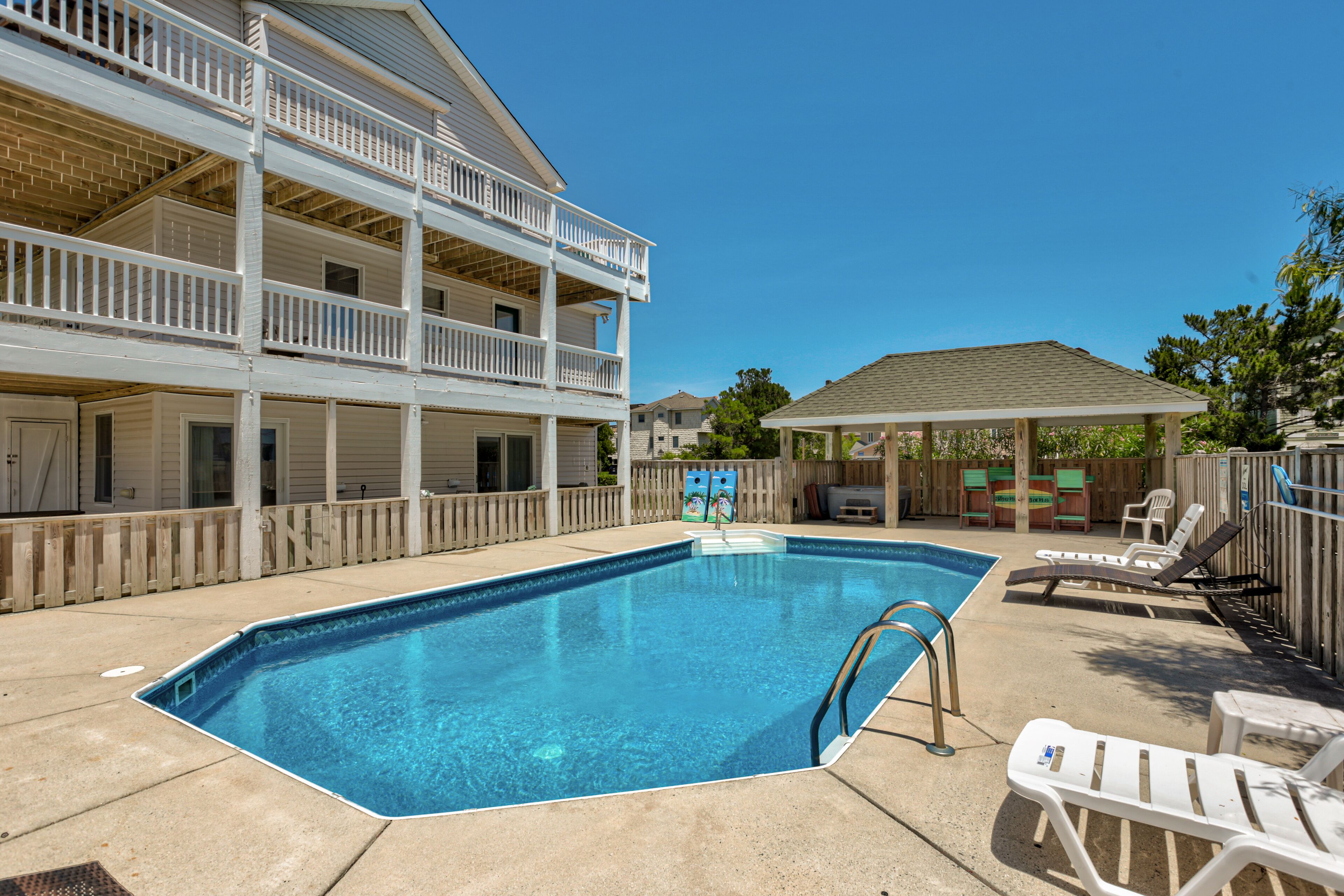 Oceanside Home In Corolla with a Heated Pool, Hot Tub, & Rec Room