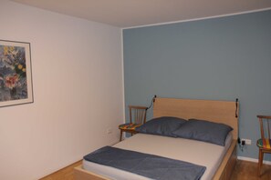 Unclassified image, 2 of 9, button