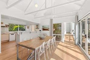 Dining - Barwon Beach & Golf Getaway (Barwon Heads)